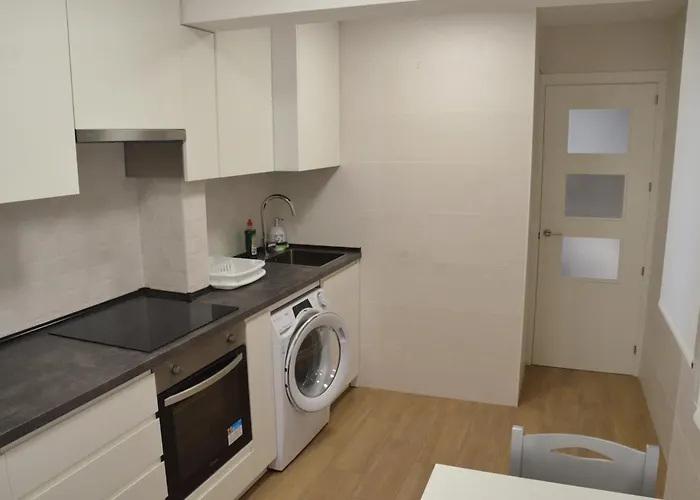 Skyline Haven Stylish N Quiet Apartment